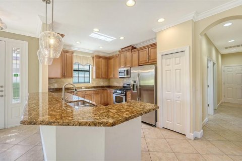 Villa ou maison à vendre à Bradenton, Floride: 2 chambres, 156.45 m2 № 2420175 - photo 13