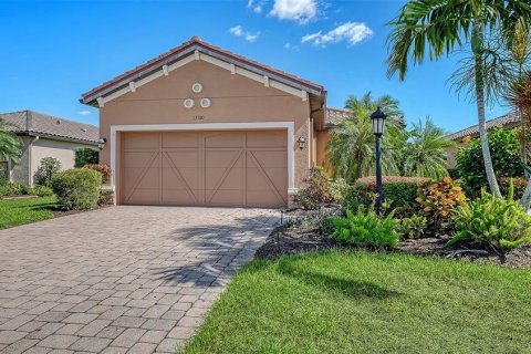 Villa ou maison à vendre à Bradenton, Floride: 2 chambres, 156.45 m2 № 2420175 - photo 4