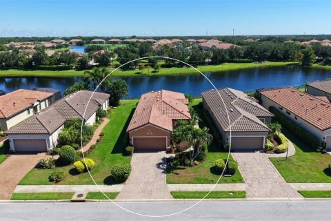 Villa ou maison à vendre à Bradenton, Floride: 2 chambres, 156.45 m2 № 2420175 - photo 2