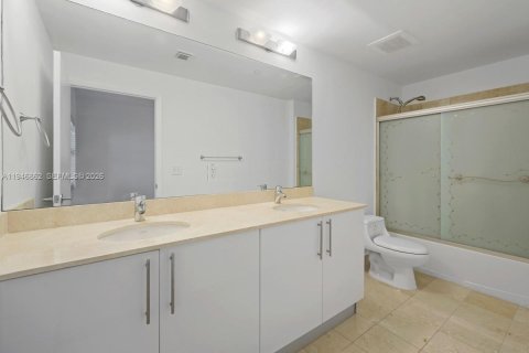 Condo in Aventura, Florida, 3 bedrooms  № 2002970 - photo 16