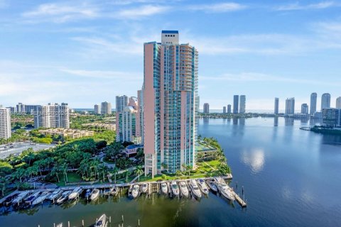 Condo in Aventura, Florida, 3 bedrooms  № 2002970 - photo 2