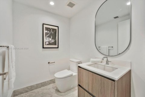 Condo in Bal Harbour, Florida, 3 bedrooms № 2175150 - photo 30