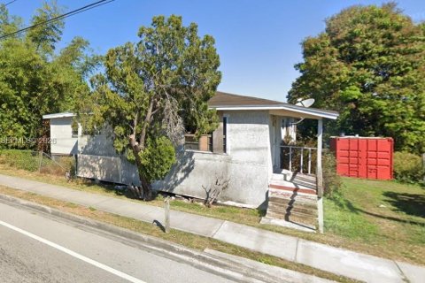 Дом в Саут-Бей, Флорида 3 спальни, 121.14м2 № 1997850