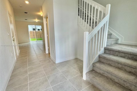 Touwnhouse à louer à Homestead, Floride: 3 chambres, 157.38 m2 № 1922613 - photo 4