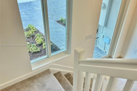 Touwnhouse à louer à Homestead, Floride: 3 chambres, 157.38 m2 № 1922613 - photo 5