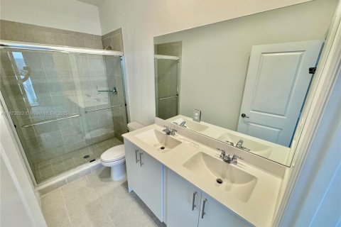 Touwnhouse à louer à Homestead, Floride: 3 chambres, 157.38 m2 № 1922613 - photo 7