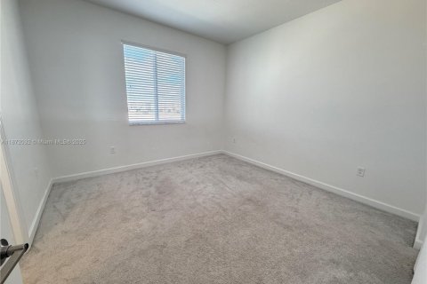 Touwnhouse à louer à Homestead, Floride: 3 chambres, 157.38 m2 № 1922613 - photo 12