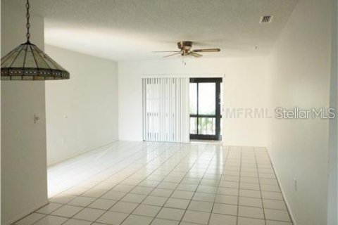 Condominio en alquiler en Sarasota, Florida, 2 dormitorios, 84.73 m2 № 1757327 - foto 2