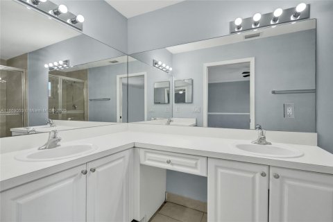 Touwnhouse à louer à Coral Springs, Floride: 3 chambres, 116.13 m2 № 1922993 - photo 12
