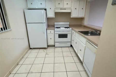 Снять в аренду кондоминиум в Хайалиа, Флорида 1 спальня, 87.61м2, № 1989990 - фото 4