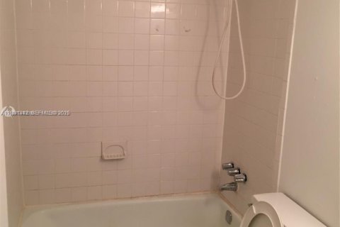 Снять в аренду кондоминиум в Хайалиа, Флорида 1 спальня, 87.61м2, № 1989990 - фото 14