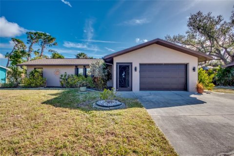 Casa en venta en Port Charlotte, Florida, 2 dormitorios, 127.83 m2 № 1875793 - foto 1