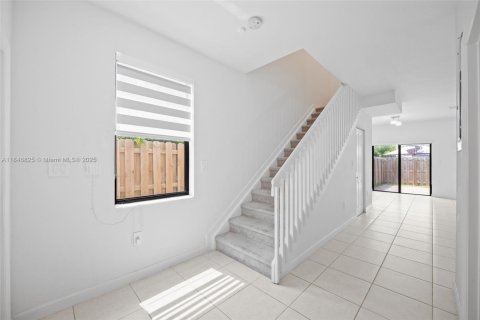Townhouse in Homestead, Florida 3 bedrooms, 123.37 sq.m. № 1847802 - photo 14