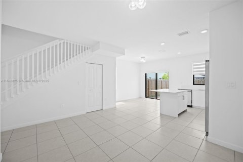 Townhouse in Homestead, Florida 3 bedrooms, 123.37 sq.m. № 1847802 - photo 5