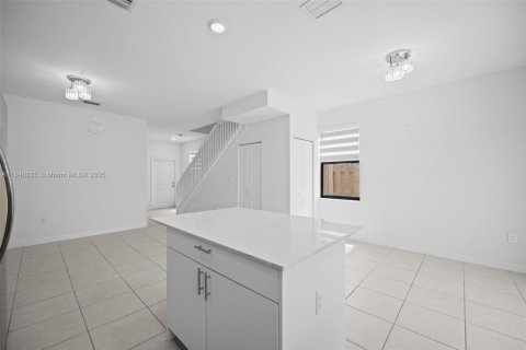 Townhouse in Homestead, Florida 3 bedrooms, 123.37 sq.m. № 1847802 - photo 11
