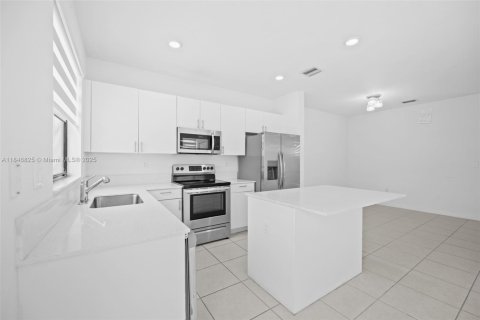 Townhouse in Homestead, Florida 3 bedrooms, 123.37 sq.m. № 1847802 - photo 8