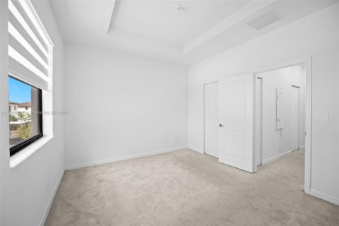 Townhouse in Homestead, Florida 3 bedrooms, 123.37 sq.m. № 1847802 - photo 19