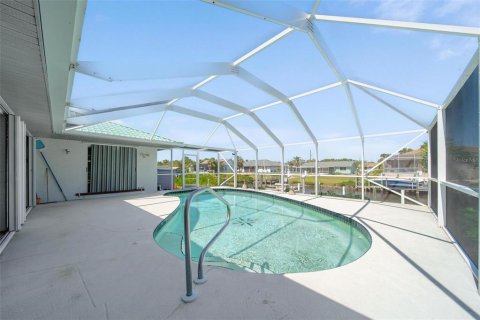 Villa ou maison à vendre à Port Charlotte, Floride: 3 chambres, 165.37 m2 № 1515598 - photo 11