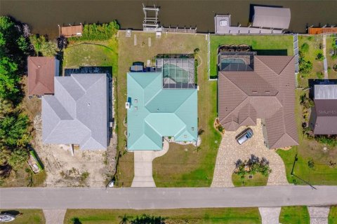 Villa ou maison à vendre à Port Charlotte, Floride: 3 chambres, 165.37 m2 № 1515598 - photo 4