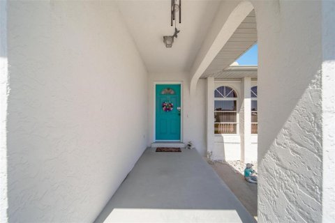 Villa ou maison à vendre à Port Charlotte, Floride: 3 chambres, 165.37 m2 № 1515598 - photo 3