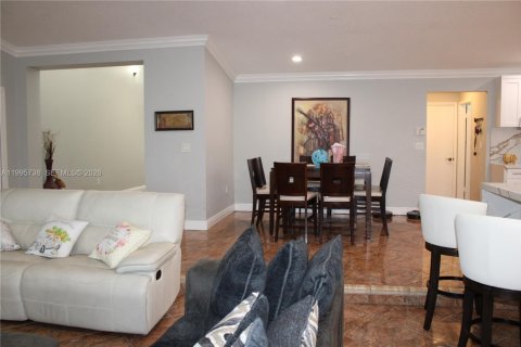 House in Southwest Ranches, Florida 5 bedrooms, 327.57 sq.m. № 2058141 - photo 8