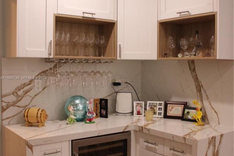 House in Southwest Ranches, Florida 5 bedrooms, 327.57 sq.m. № 2058141 - photo 18