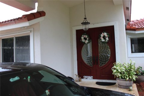 House in Southwest Ranches, Florida 5 bedrooms, 327.57 sq.m. № 2058141 - photo 6