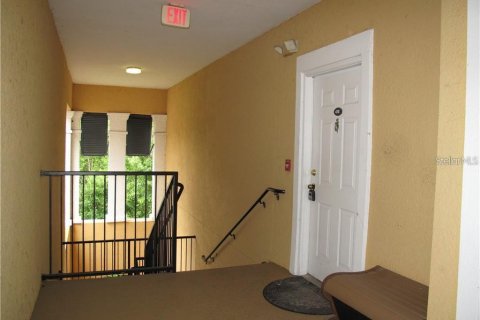 Condo in Orlando, Florida, 2 bedrooms  № 1802388 - photo 1