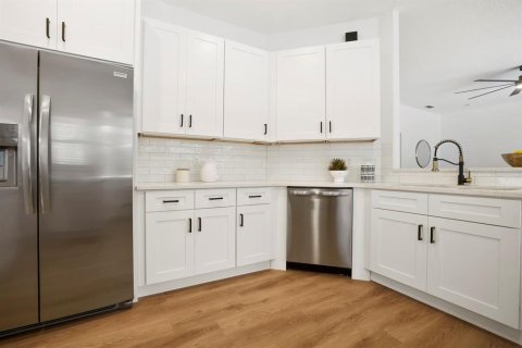 Casa en venta en Valrico, Florida, 5 dormitorios, 260.78 m2 № 1904081 - foto 18