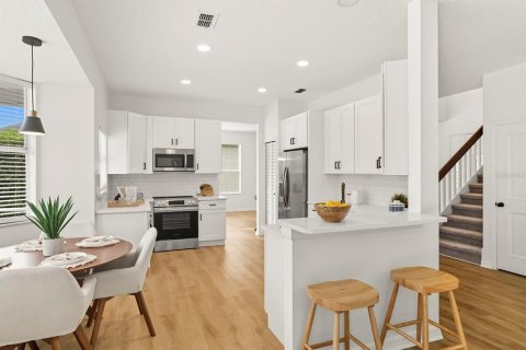 Casa en venta en Valrico, Florida, 5 dormitorios, 260.78 m2 № 1904081 - foto 4