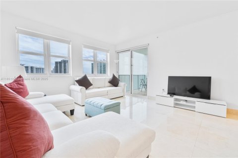 Condominio en alquiler en Aventura, Florida, 2 dormitorios, 116.78 m2 № 1891626 - foto 5