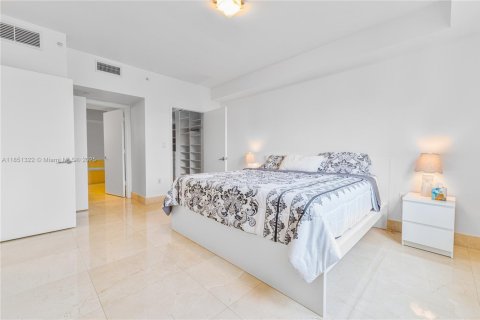 Condominio en alquiler en Aventura, Florida, 2 dormitorios, 116.78 m2 № 1891626 - foto 11