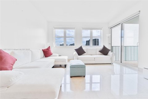 Condominio en alquiler en Aventura, Florida, 2 dormitorios, 116.78 m2 № 1891626 - foto 9
