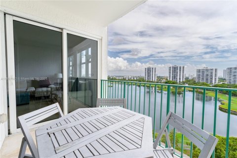 Condominio en alquiler en Aventura, Florida, 2 dormitorios, 116.78 m2 № 1891626 - foto 6