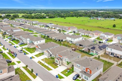 Casa en venta en Haines City, Florida, 5 dormitorios, 226.96 m2 № 2227872 - foto 4