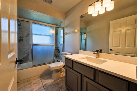 House in Orlando, Florida 4 bedrooms, 224.36 sq.m. № 2379847 - photo 9