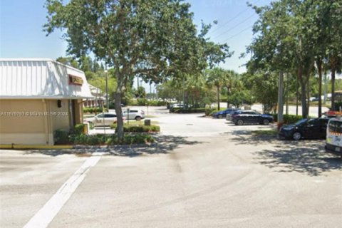Commercial property in Stuart, Florida № 1860194 - photo 3