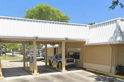 Commercial property in Stuart, Florida № 1860194 - photo 2