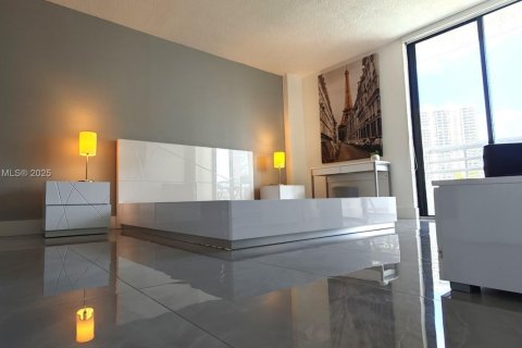 Condo in Aventura, Florida, 2 bedrooms  № 1888890 - photo 12