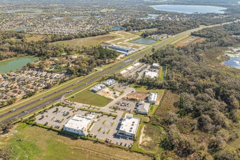 Immobilier commercial à louer à Wildwood, Floride: 2117.99 m2 № 1546333 - photo 18