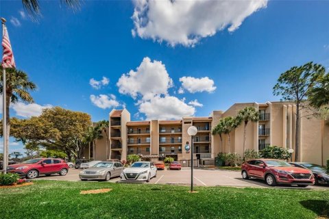 Condo in Tarpon Springs, Florida, 2 bedrooms  № 2289915