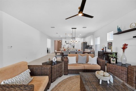 Casa en venta en Parrish, Florida, 4 dormitorios, 232.26 m2 № 2112423 - foto 8