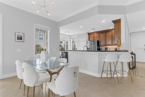 Condo in Four Corners, Florida, 3 bedrooms № 2206536 - photo 14