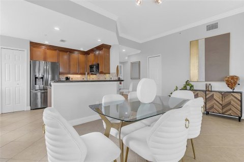 Condo in Four Corners, Florida, 3 bedrooms № 2206536 - photo 10
