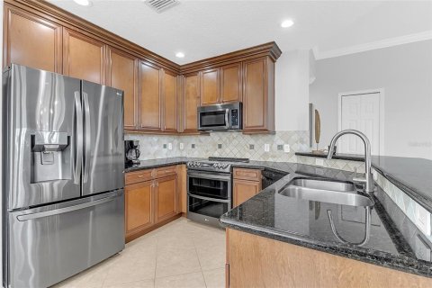 Condo in Four Corners, Florida, 3 bedrooms № 2206536 - photo 12