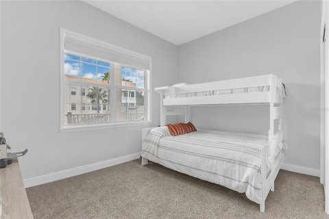 Condo in Four Corners, Florida, 3 bedrooms № 2206536 - photo 24