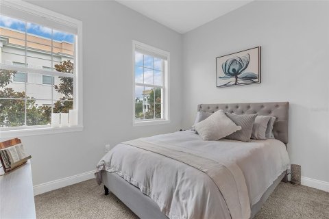 Condo in Four Corners, Florida, 3 bedrooms № 2206536 - photo 22