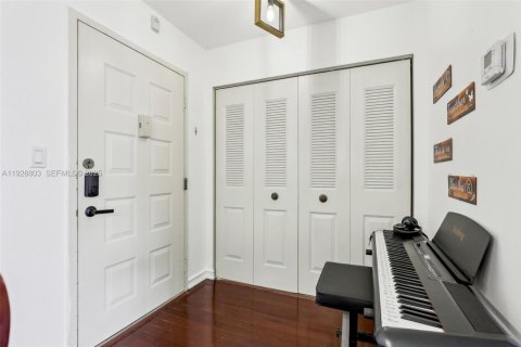 Купить кондоминиум в Лодерхилл, Флорида 2 спальни, 100.8м2, № 1994095 - фото 15