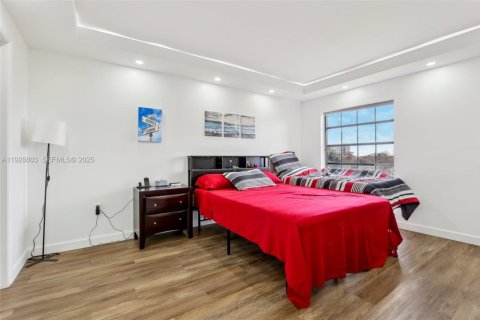 Купить кондоминиум в Лодерхилл, Флорида 2 спальни, 100.8м2, № 1994095 - фото 16