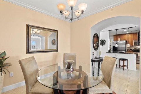 Condo in Bradenton, Florida, 2 bedrooms  № 1855816 - photo 6